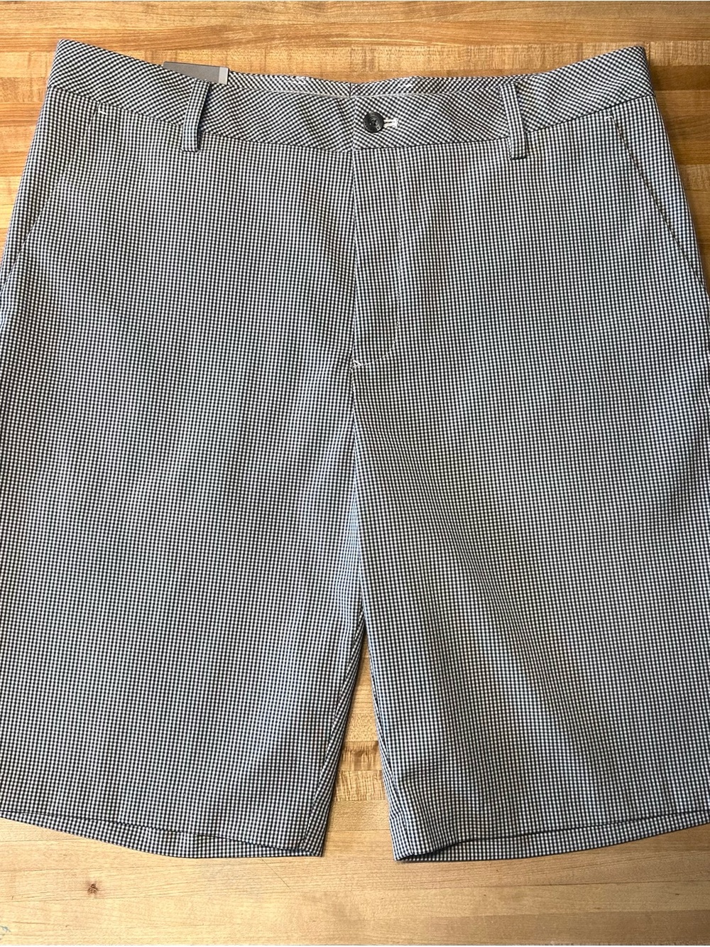NWT Men’s Ashworth Black & White Micro-Check Flat-Front Performance Golf Shorts